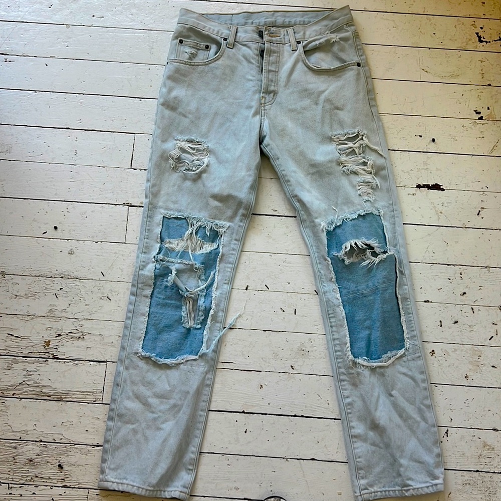 Great condition light denim distressed jeans straight leg Size28